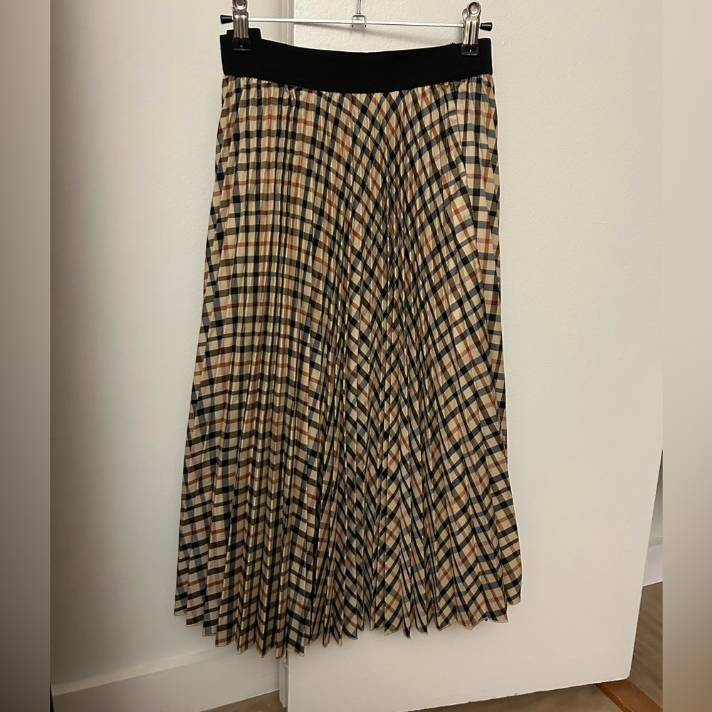burberry inspired print midi pleated skirt in perfect condition